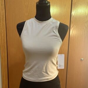YogaLicious Airlite Melissa crop tanks in nacreous cloud and white.